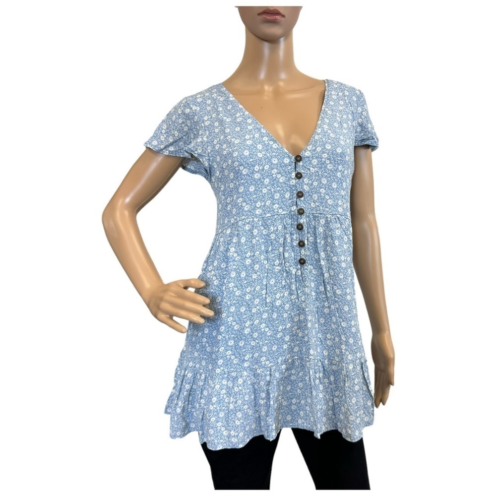 Skylar + Madison size Medium blue white blouse with lining
